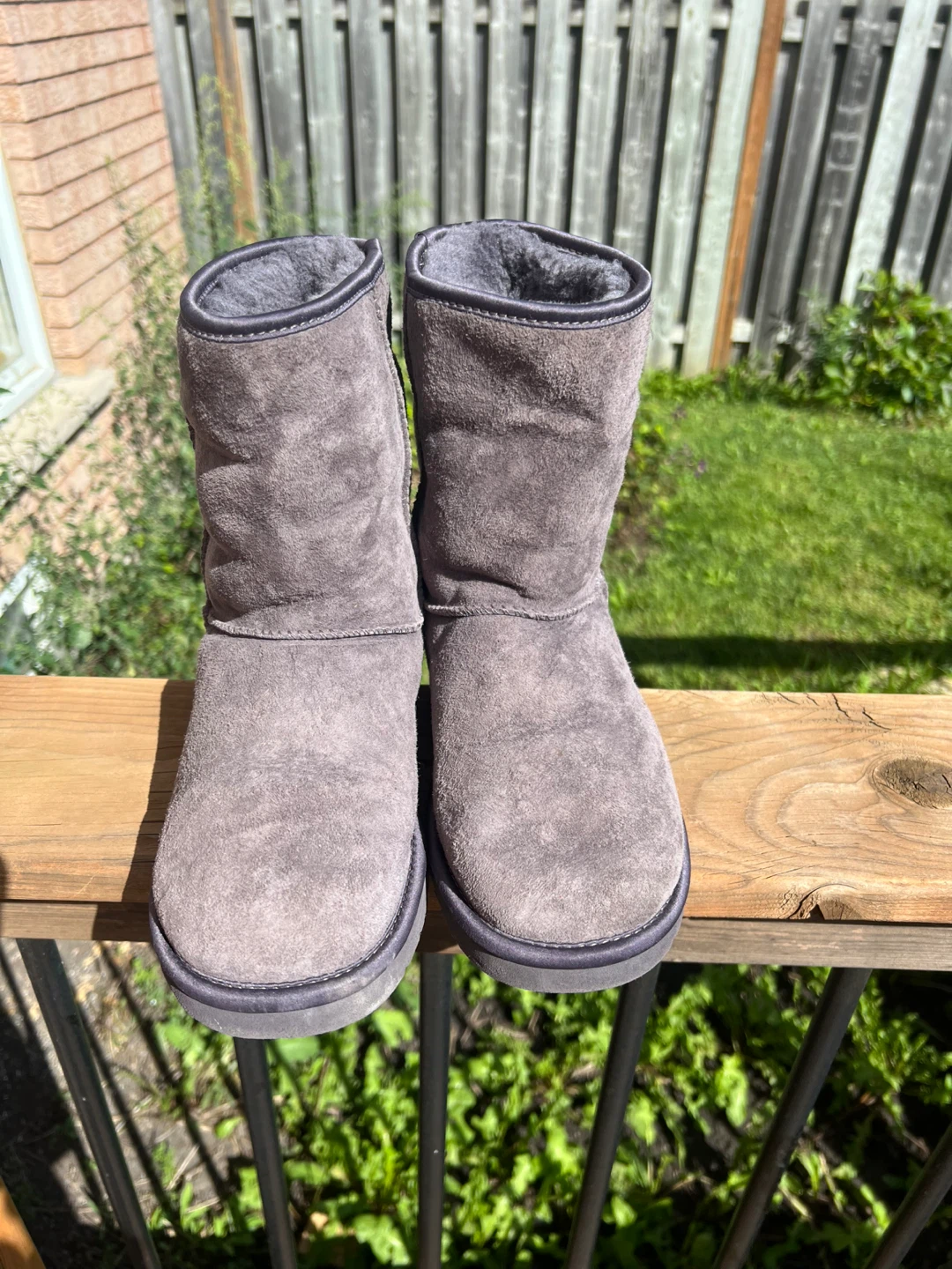 UGG Crystal Bow Boots Grey size 7