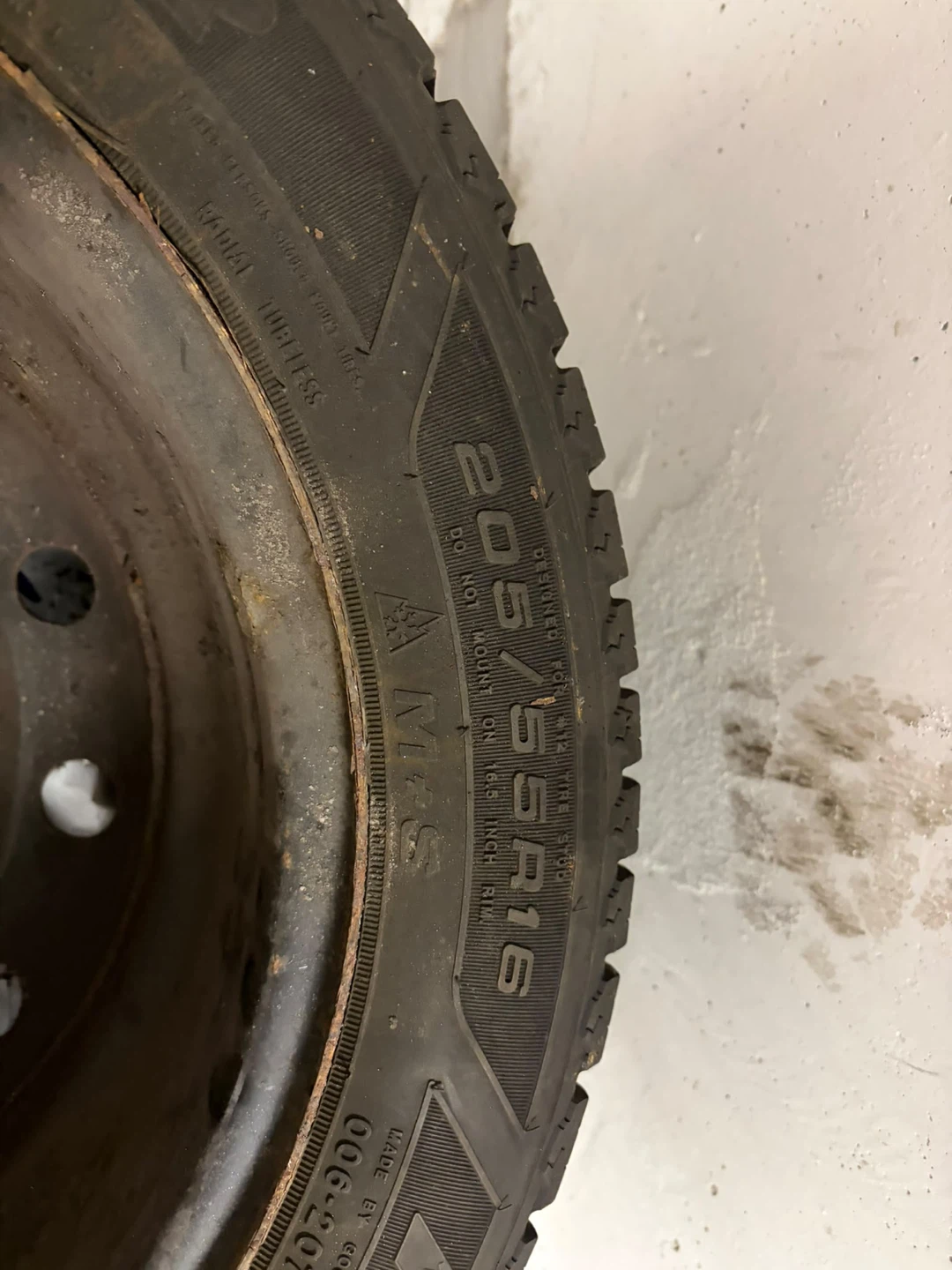 Winter Tires with Rims 205/55R16 - photo 5