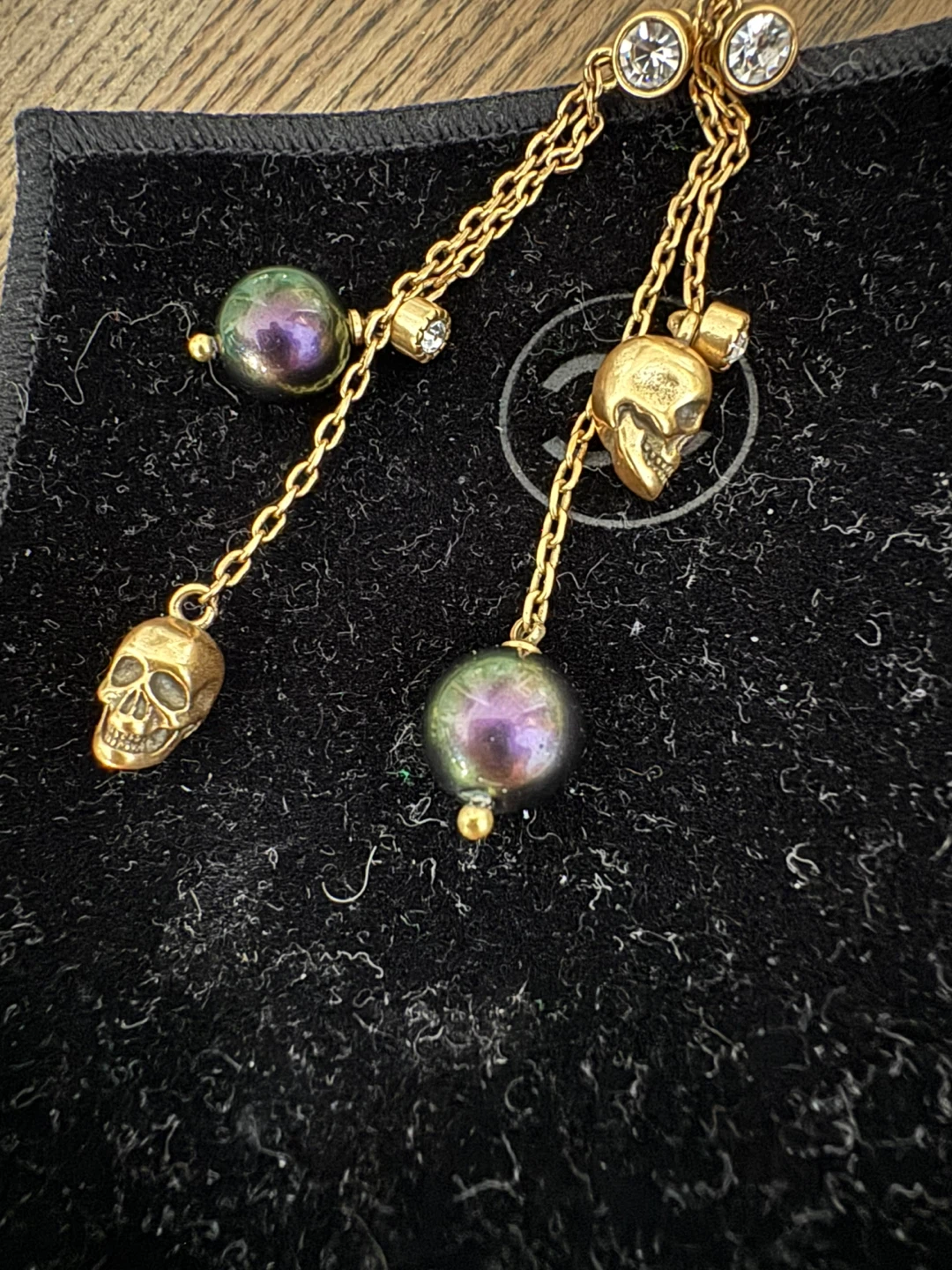 Alexander McQueen Skull and Pearl Drop Earrings - photo 2