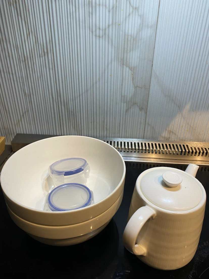 Ceramic Teapot and  Large serving Bowls Set - photo 2