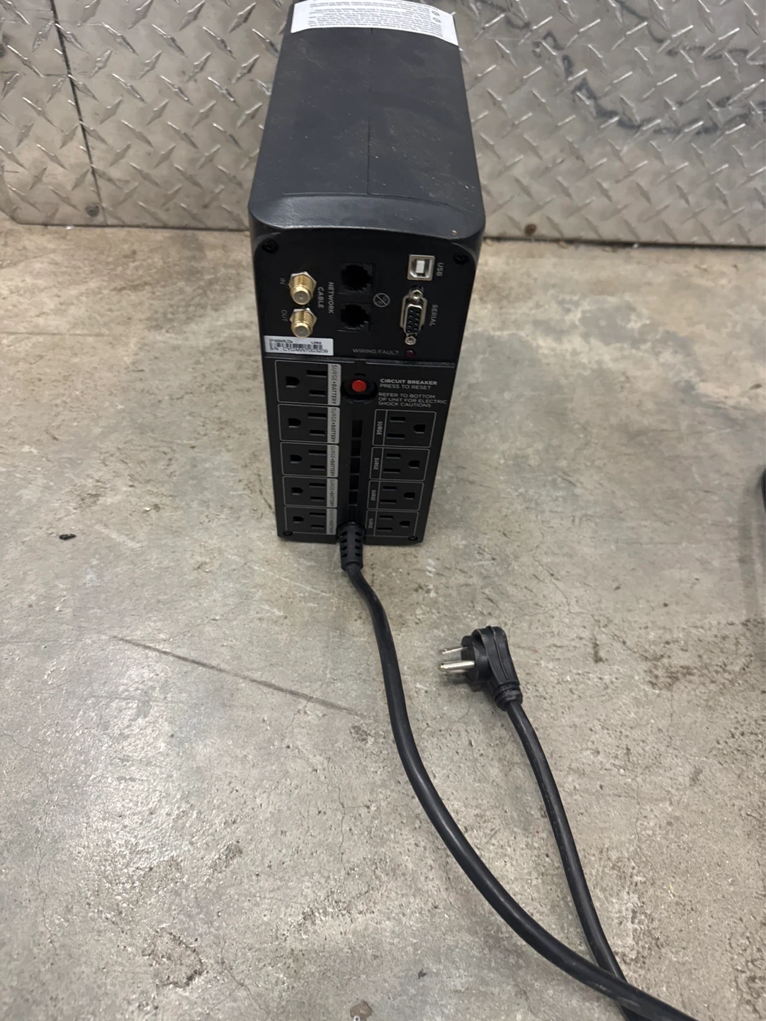 CyberPower 1000VA UPS Battery Backup - photo 2