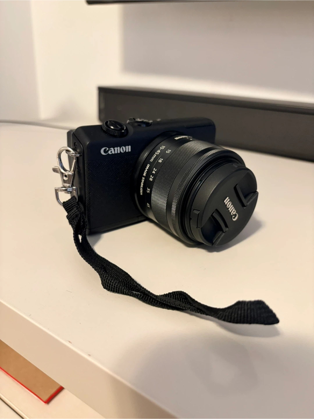 Canon EOS M200 with EF-M 15-45mm Lens (Like New) - photo 2