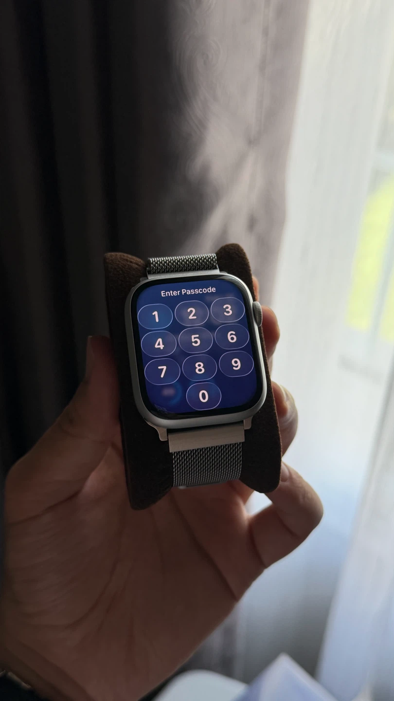 Apple Watch Series 9 45mm with Extra Bands