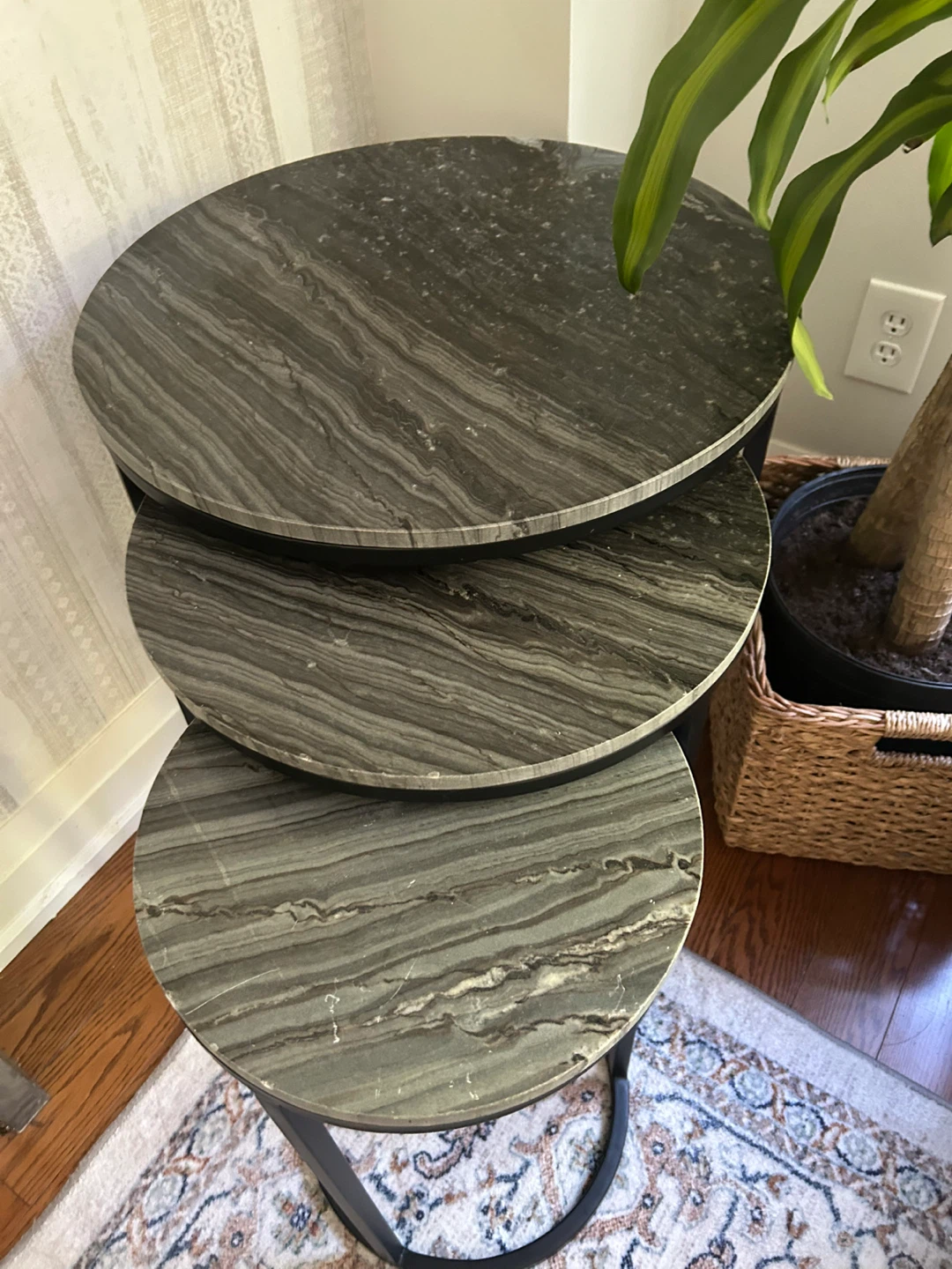 Set of 3 round nesting tables with marble-look finish - photo 2