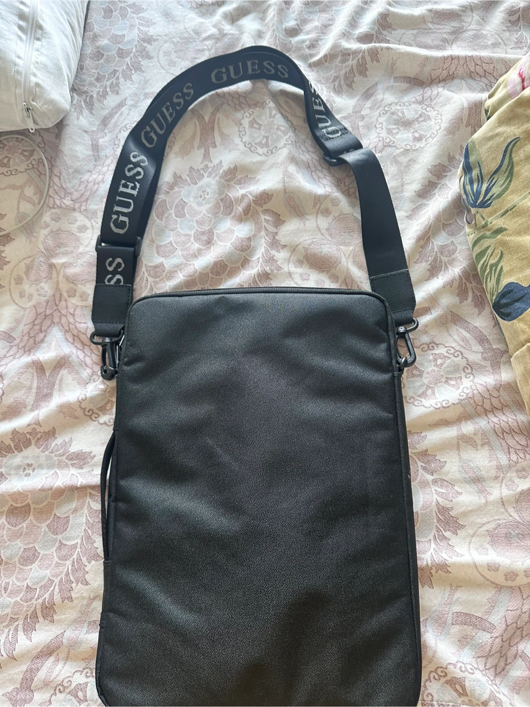 Guess Crossbody Bag - photo 4