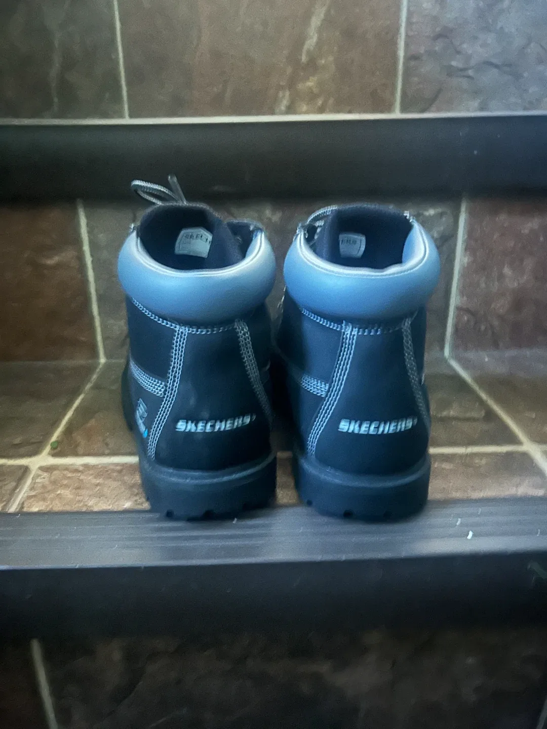 Skechers Waterproof Boots Size 13.5 - photo 2