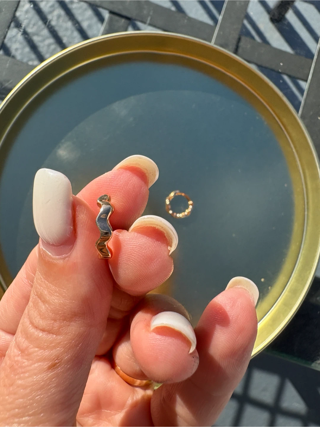 Gold Tone Wavy Hoop Earrings - photo 2