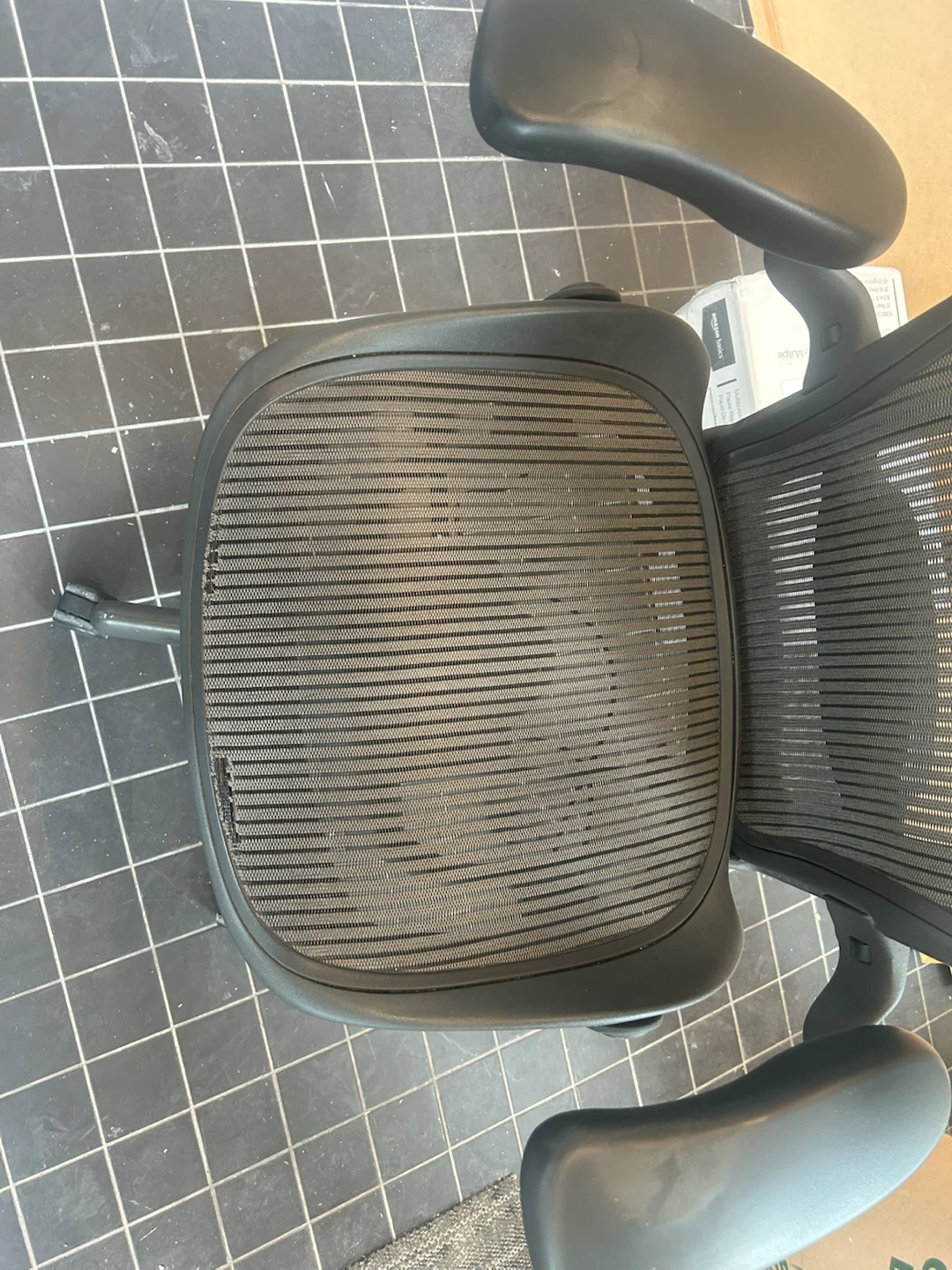Herman Miller Aeron Office Chair - photo 5