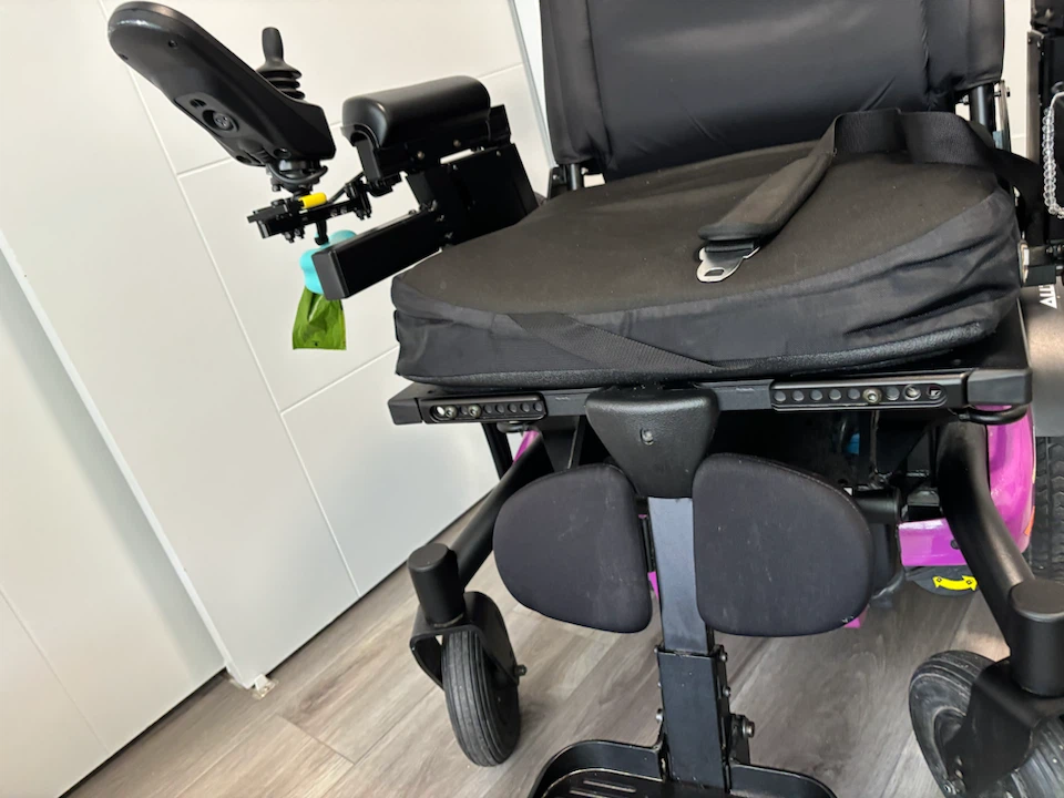 2026 AMYLIOR Electric Wheelchair - photo 3