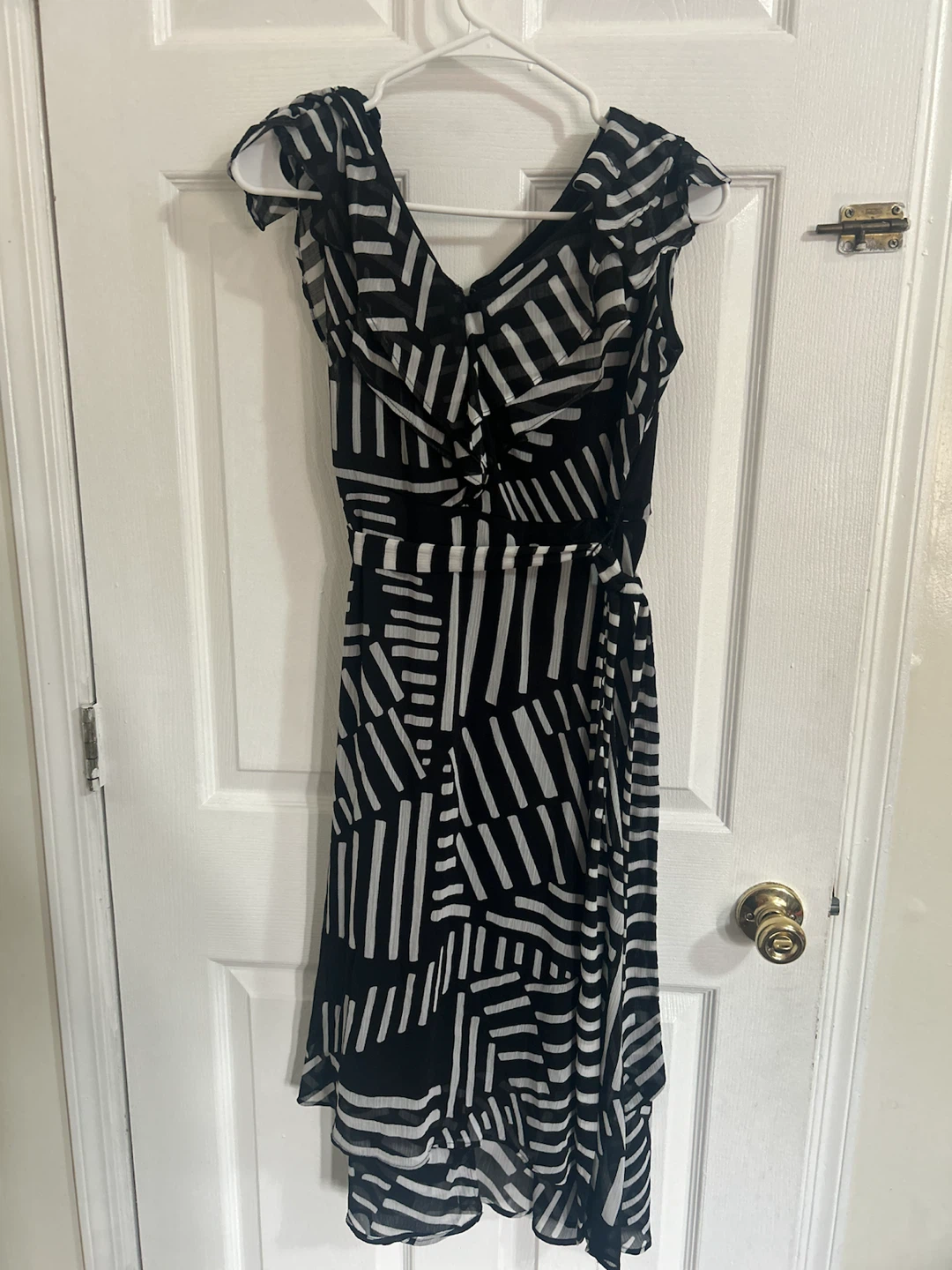 Black and White Geometric Print Wrap Dress