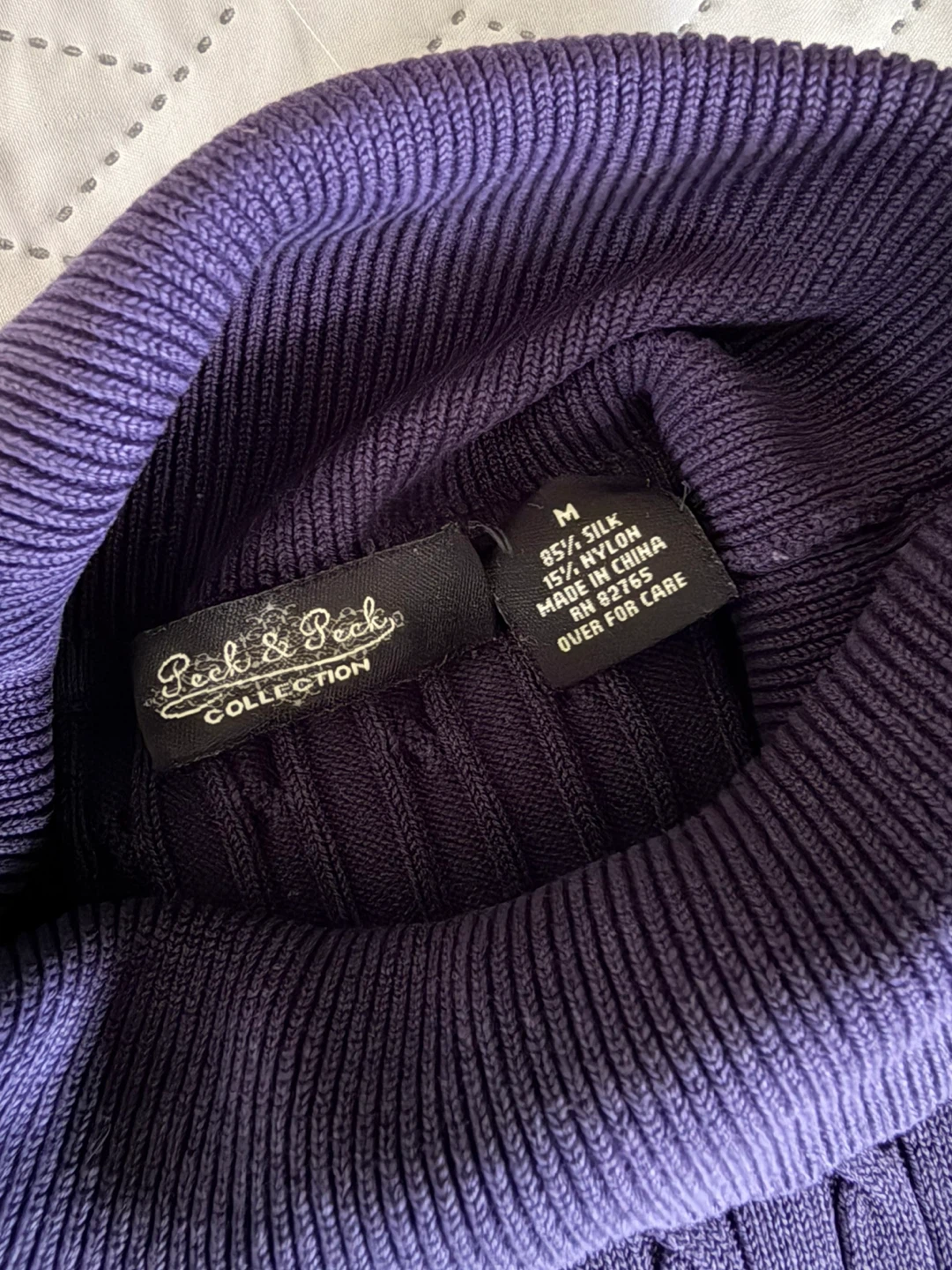 85% silk turtleneck - M - photo 3
