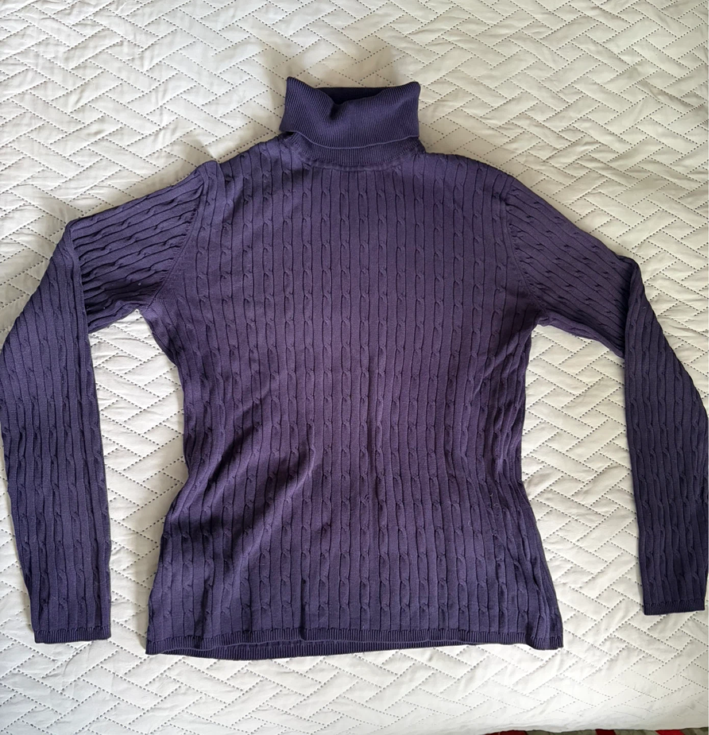 85% silk turtleneck - M
