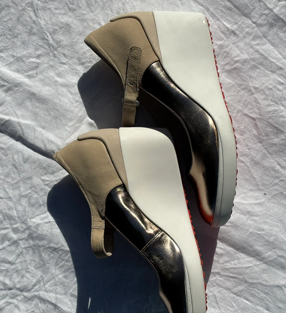 Tsubo size 8 Metallic gold Wedge Shoes - photo 3