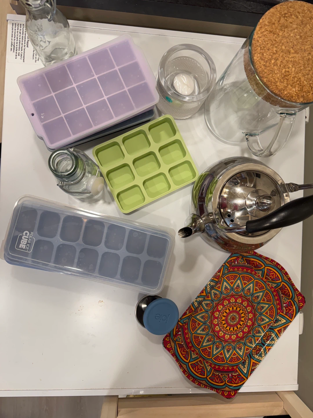 Kitchen and Dining Assorted Items Bundle