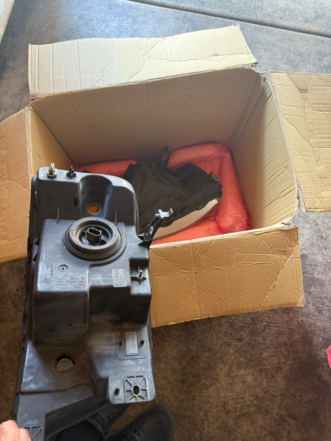 Set of Two Replacement Headlight Assemblies - photo 2