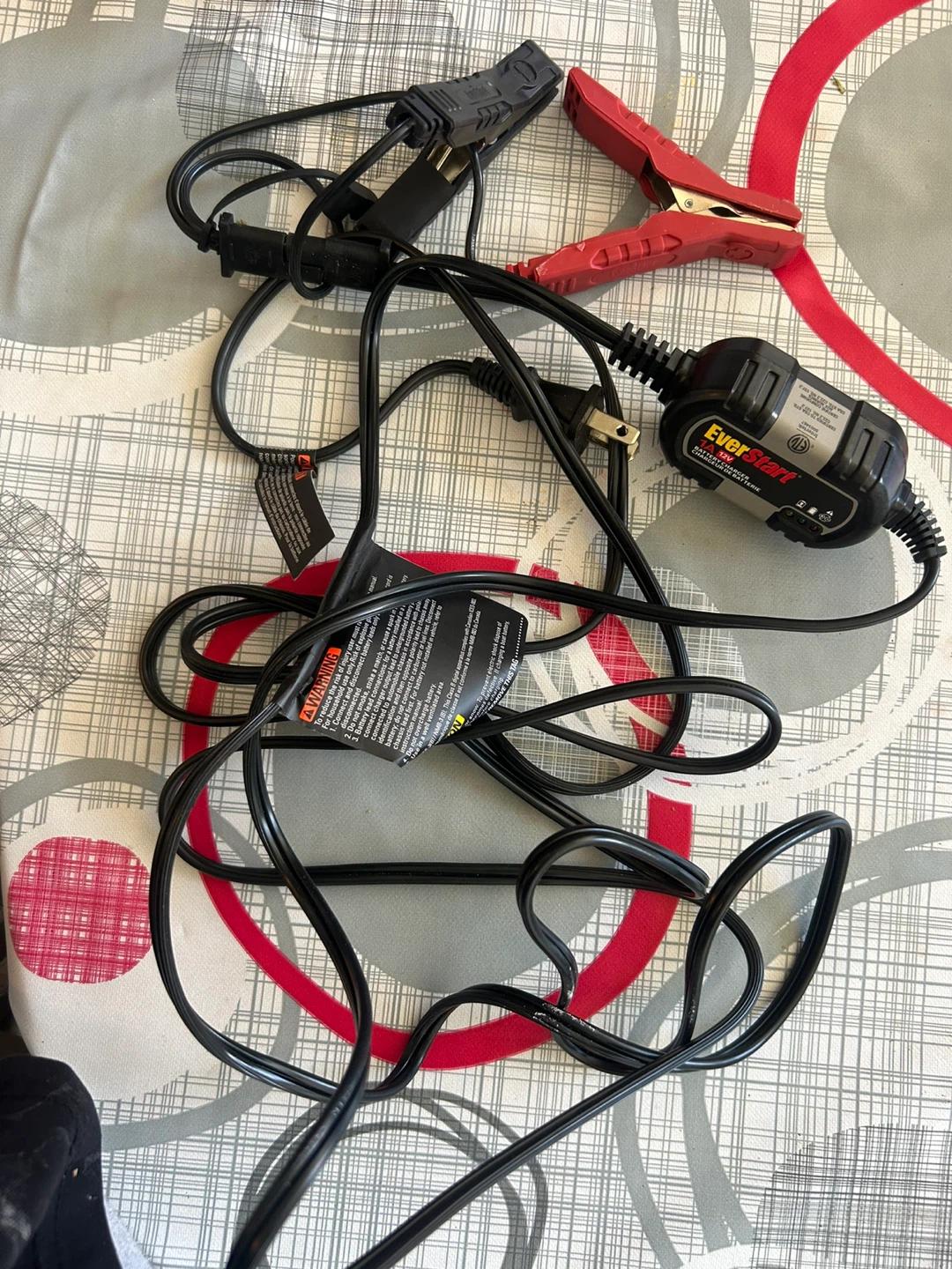 EverStart 1-Amp Battery Charger and Maintainer