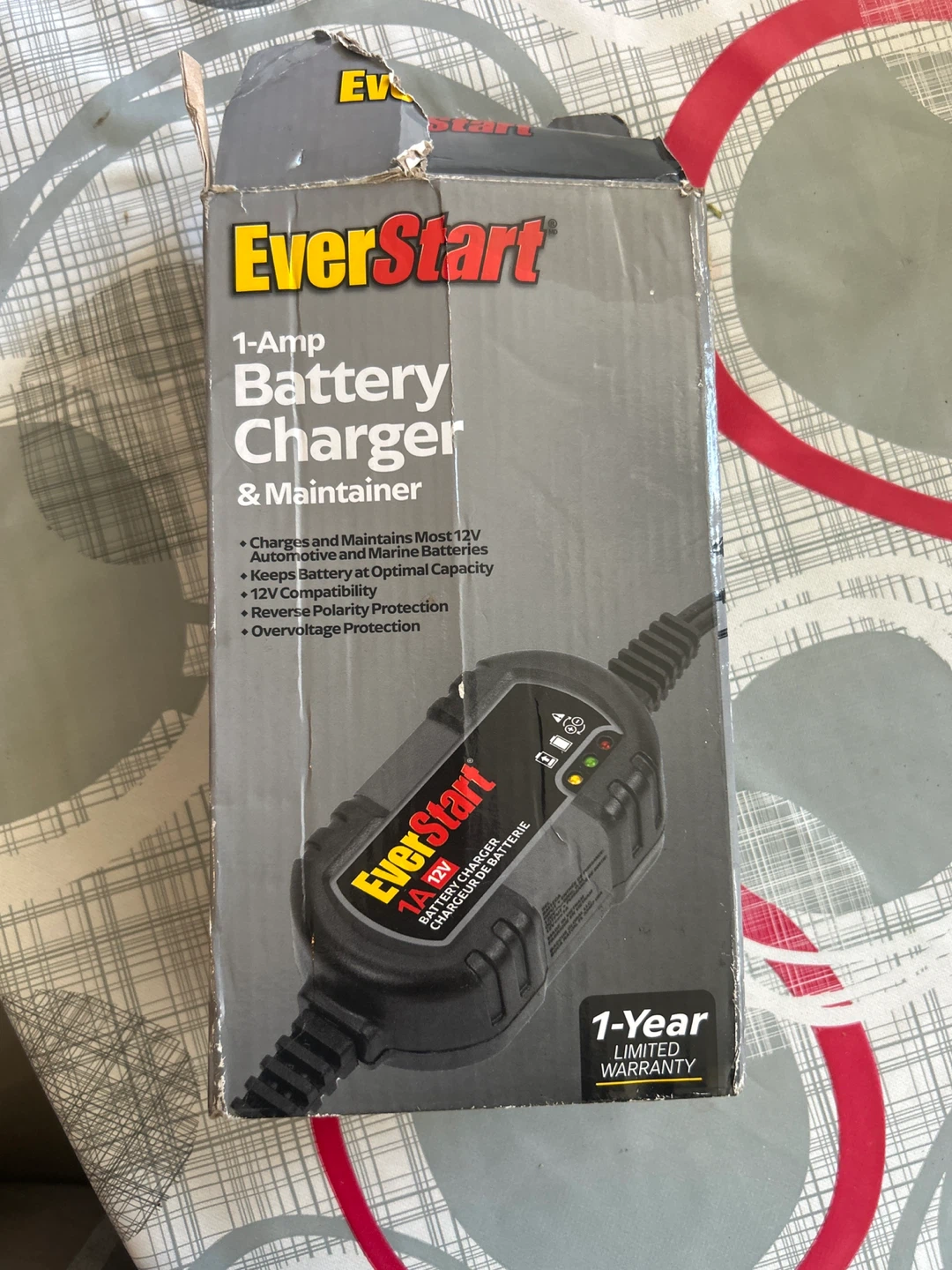 EverStart 1-Amp Battery Charger and Maintainer - photo 2