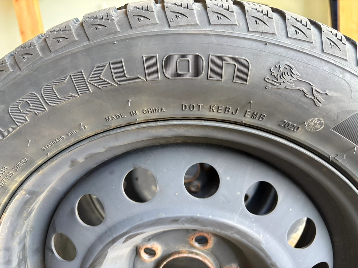 Blacklion Winter Tires 205/60R16 with rims - photo 3