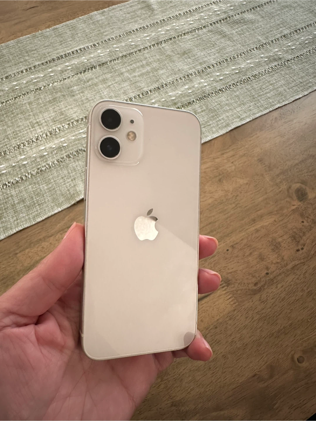 Apple iPhone 12 White - photo 3