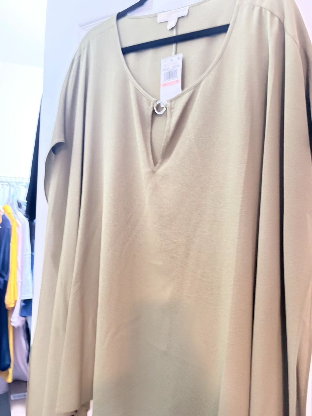 Michael Kors Women's Top Smoky Olive 2X - photo 3