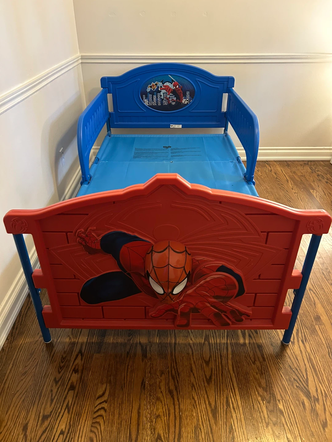 Delta Children Toddler Bed - 3D Spider-Man theme