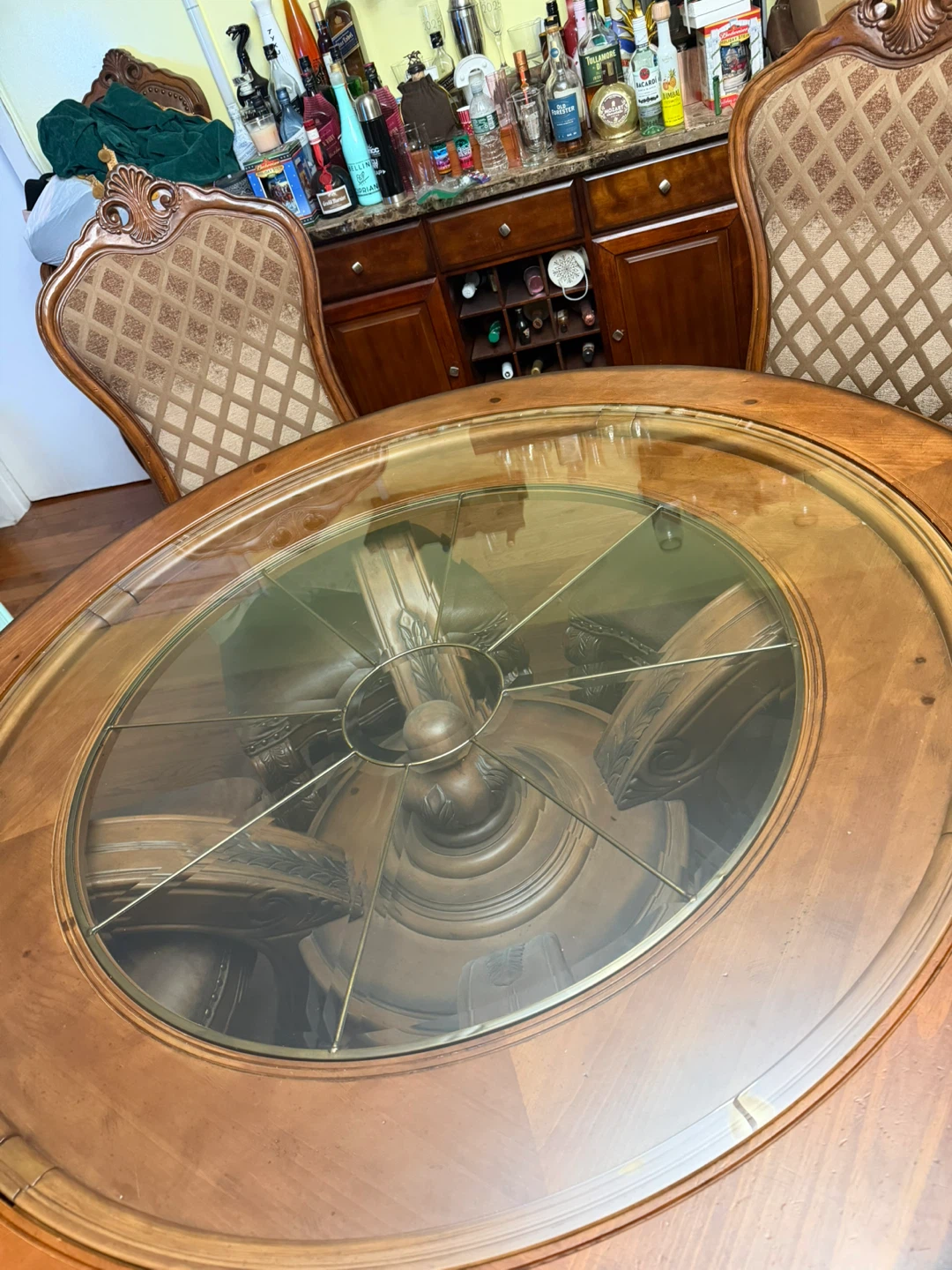 Round wooden dining table with glass center - photo 5