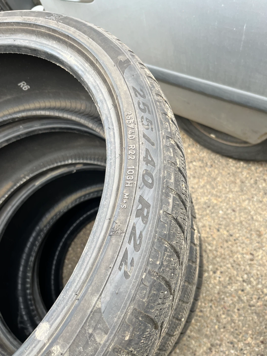 265/35R22 255/40R22 Pirelli Winter Tires - photo 2