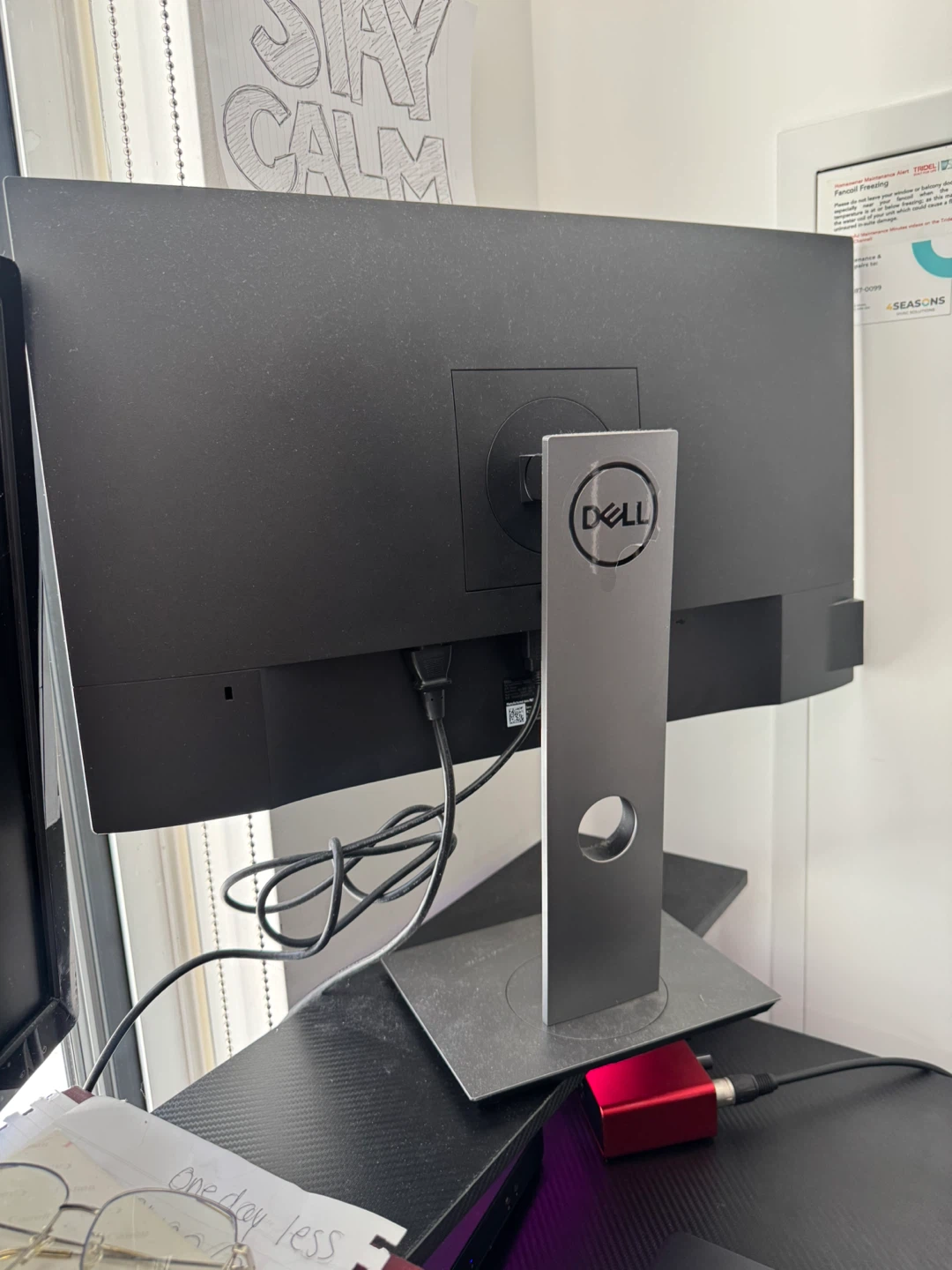 Dell P2419H 24-inch Flat Panel Monitor - photo 2