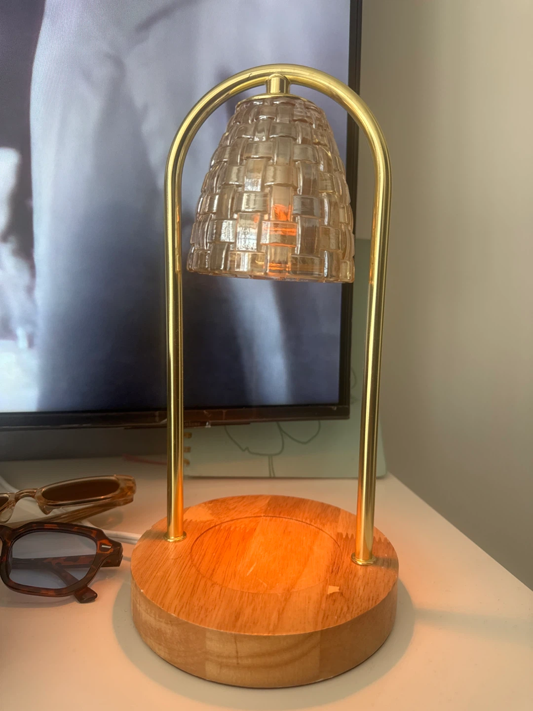 Glass and Wood Candle Warmer Lamp