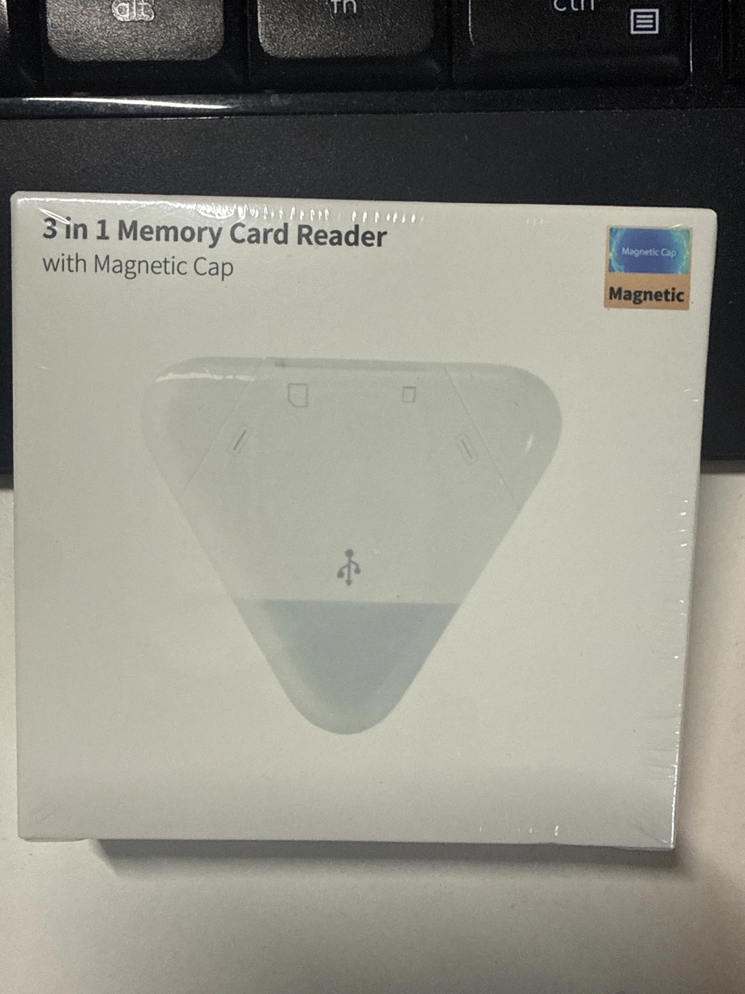 3 in 1 Memory Card Reader with Magnetic Cap