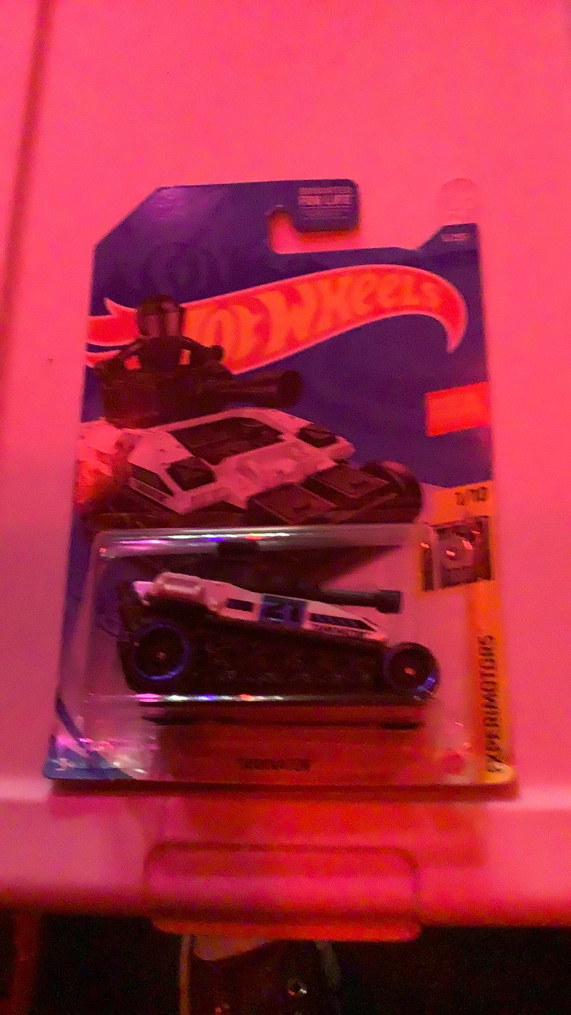 Hot Wheels Tanknator Experimotors