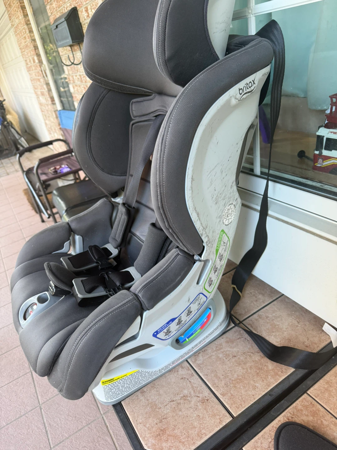 Britax Boulevard ClickTight Convertible Car Seat - photo 2