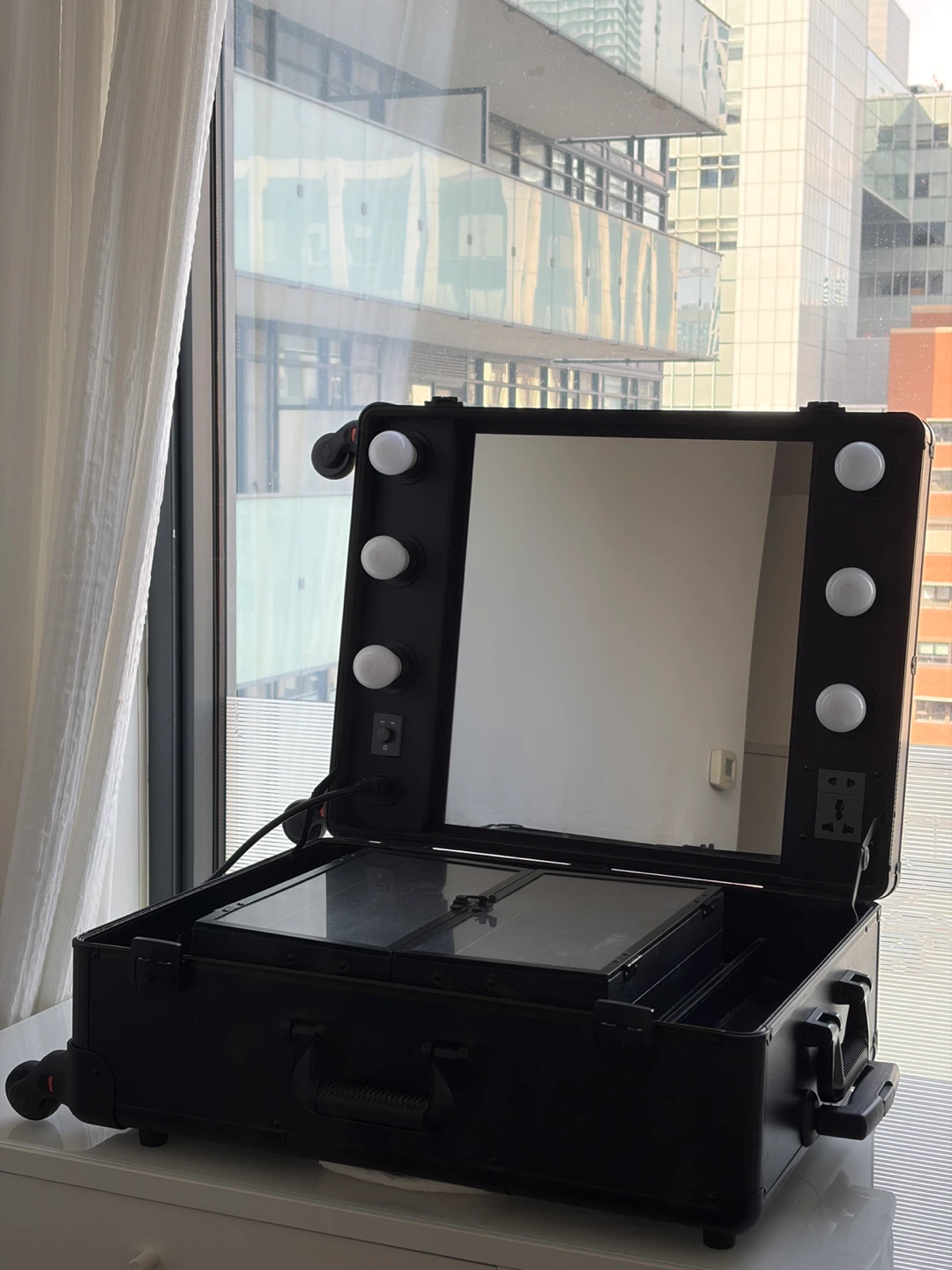 Large Makeup Train Case with Lighted Mirror Heavy Duty