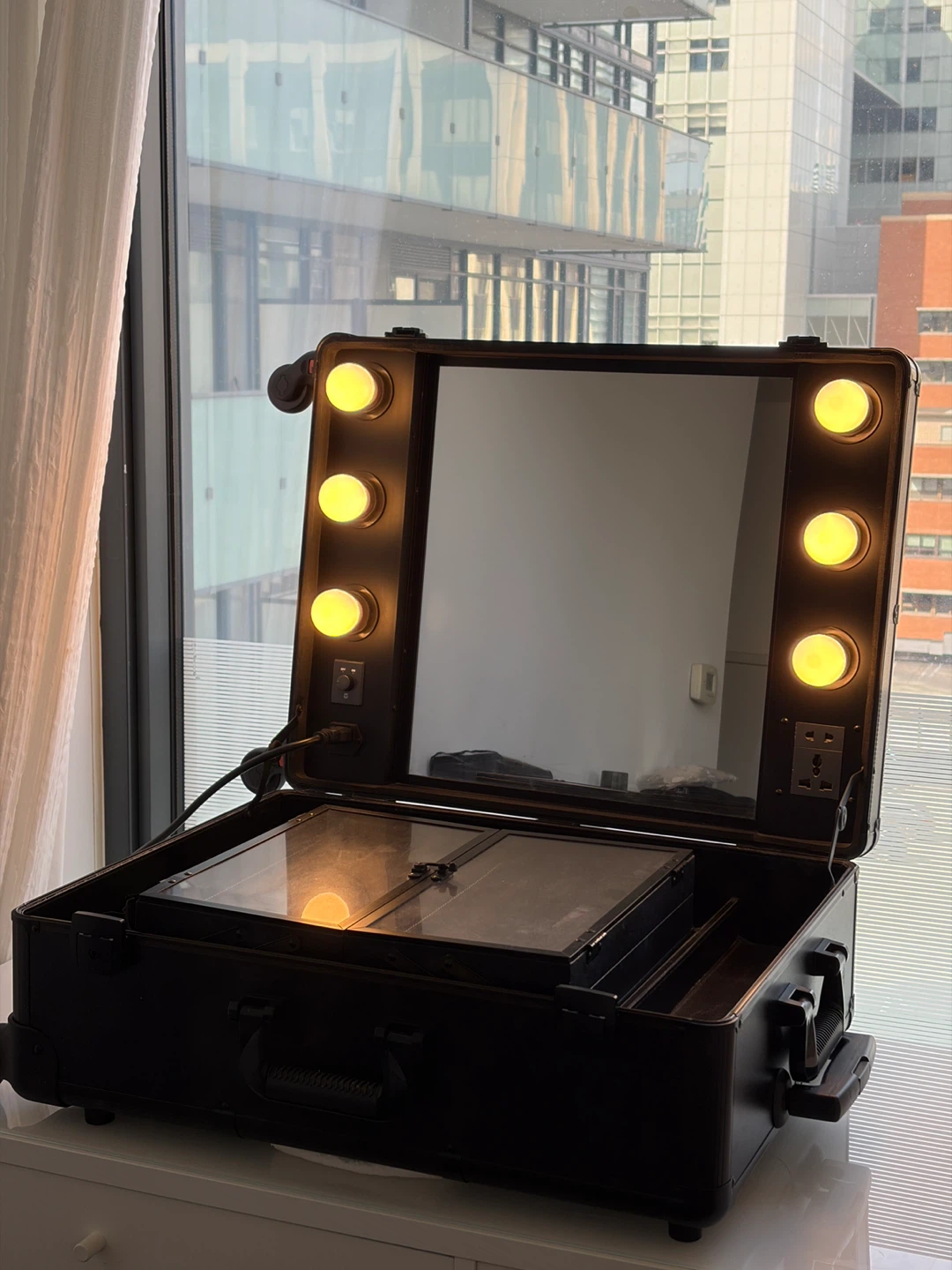 Large Makeup Train Case with Lighted Mirror Heavy Duty - photo 2