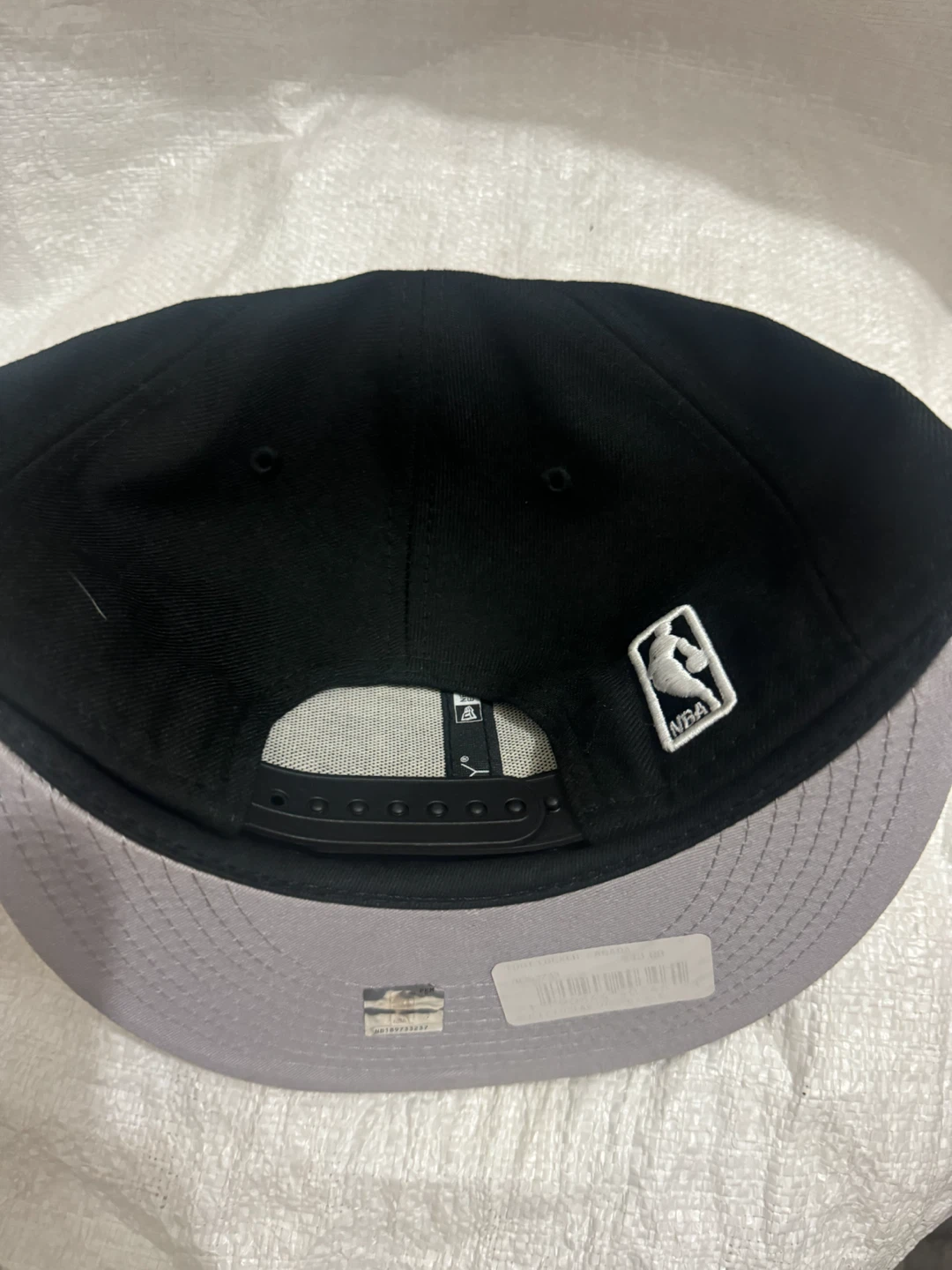 New Era Los Angeles Lakers 9Fifty Snapback Cap - photo 3
