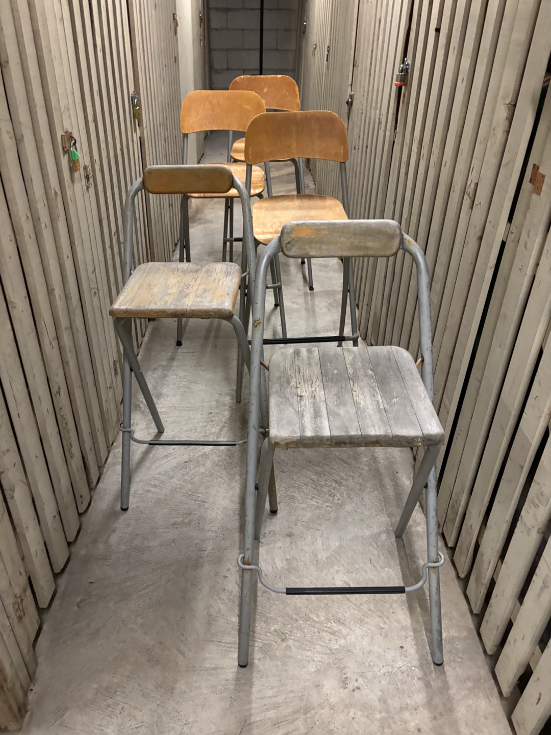 Set of 5 folding bar stools