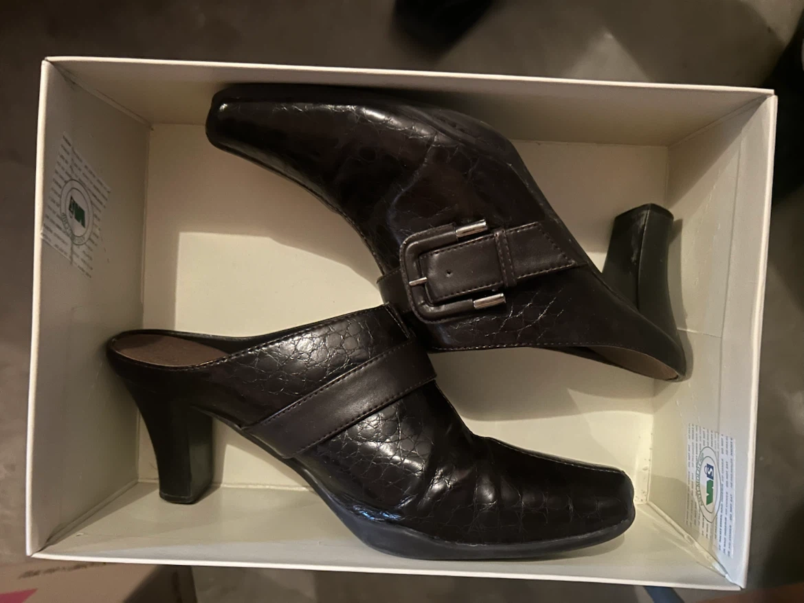 Naturalizer Dark Brown Buckle Mules Size 9.5M