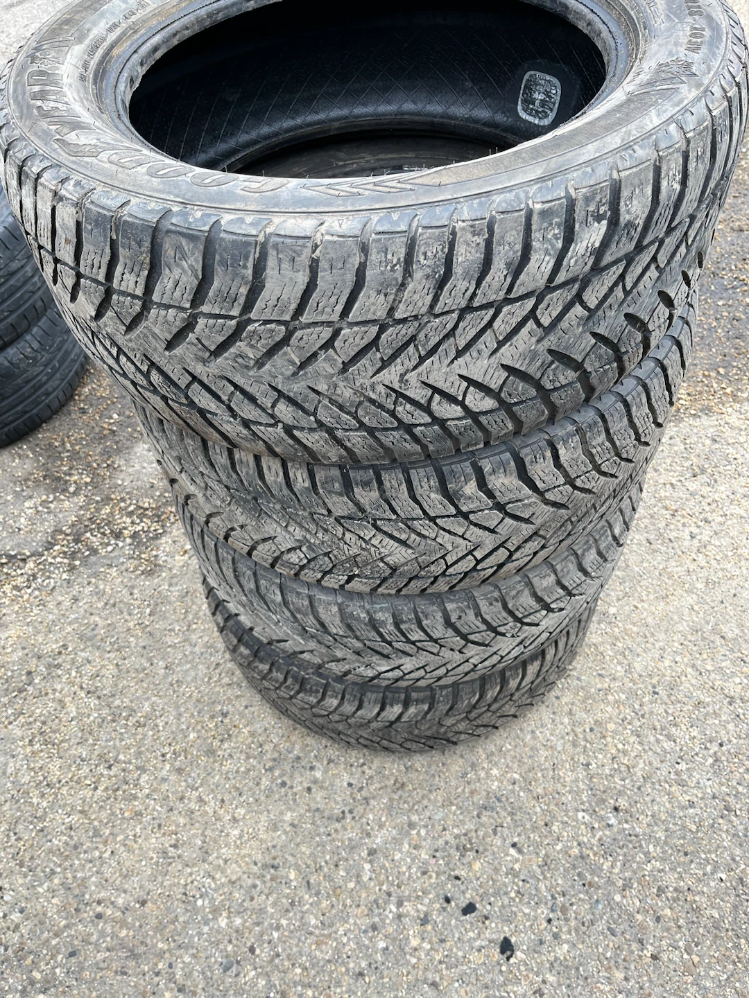 245/55R18 Goodyear Eagle Enforcer Winter