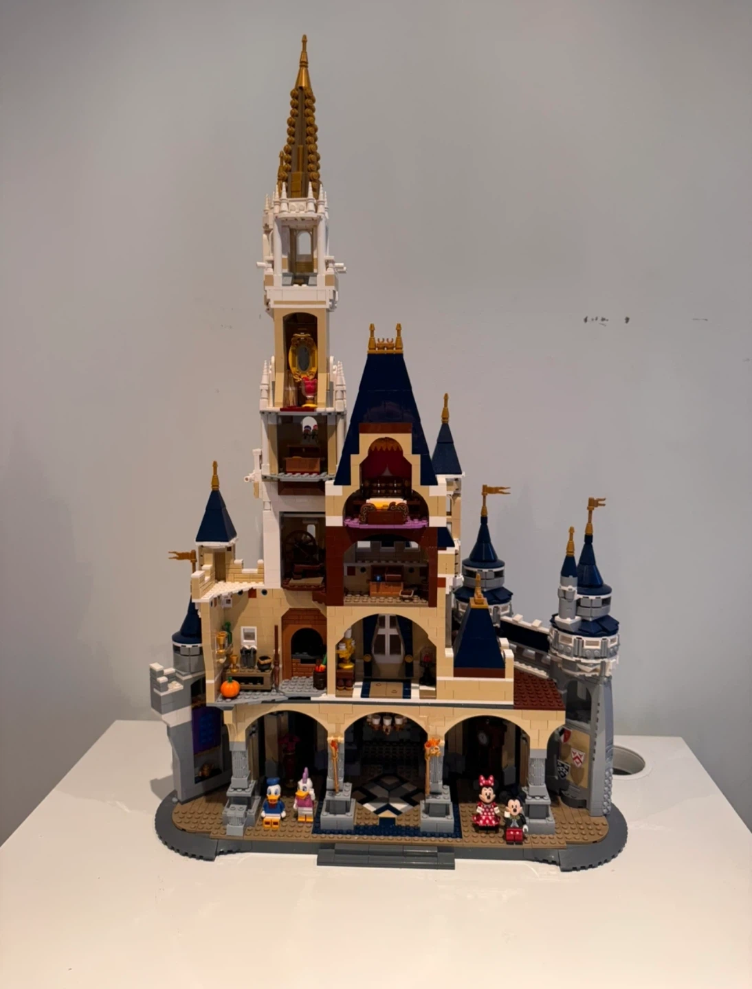 LEGO Disney Castle 71040 - photo 2