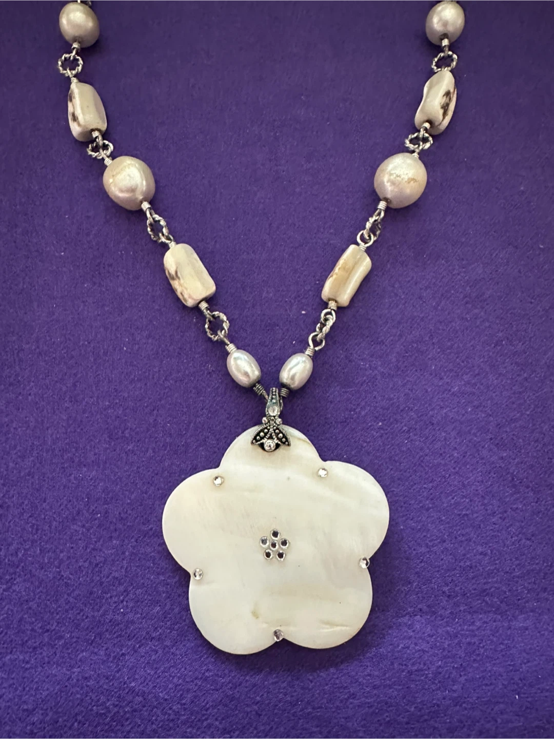 Vintage Avon Mother of Pearl Plumeria Flower Necklace