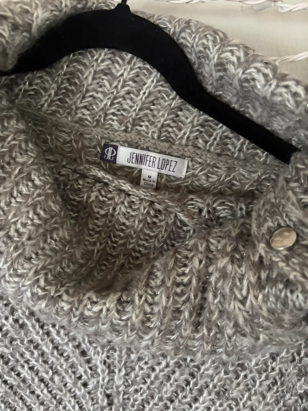 Jennifer Lopez Gray Knit Sweater - photo 3