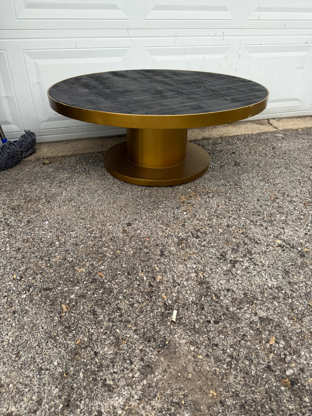 Round Coffee Table with Black Top and Gold Base - photo 2