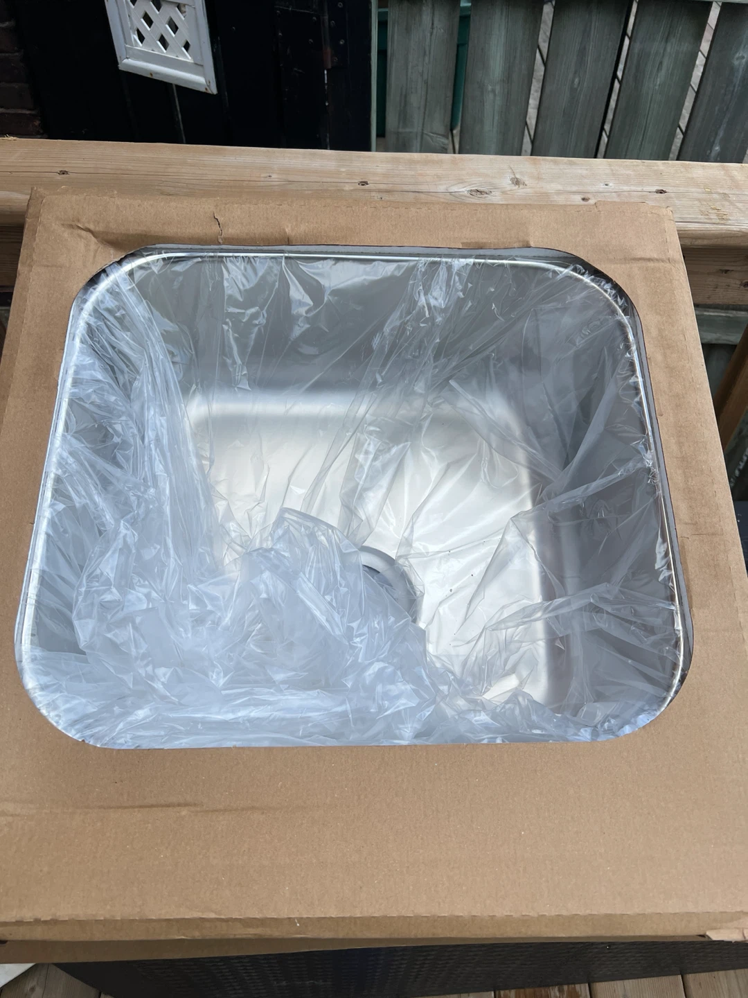 New inbox stainless steel kitchen sink 20” x 20”