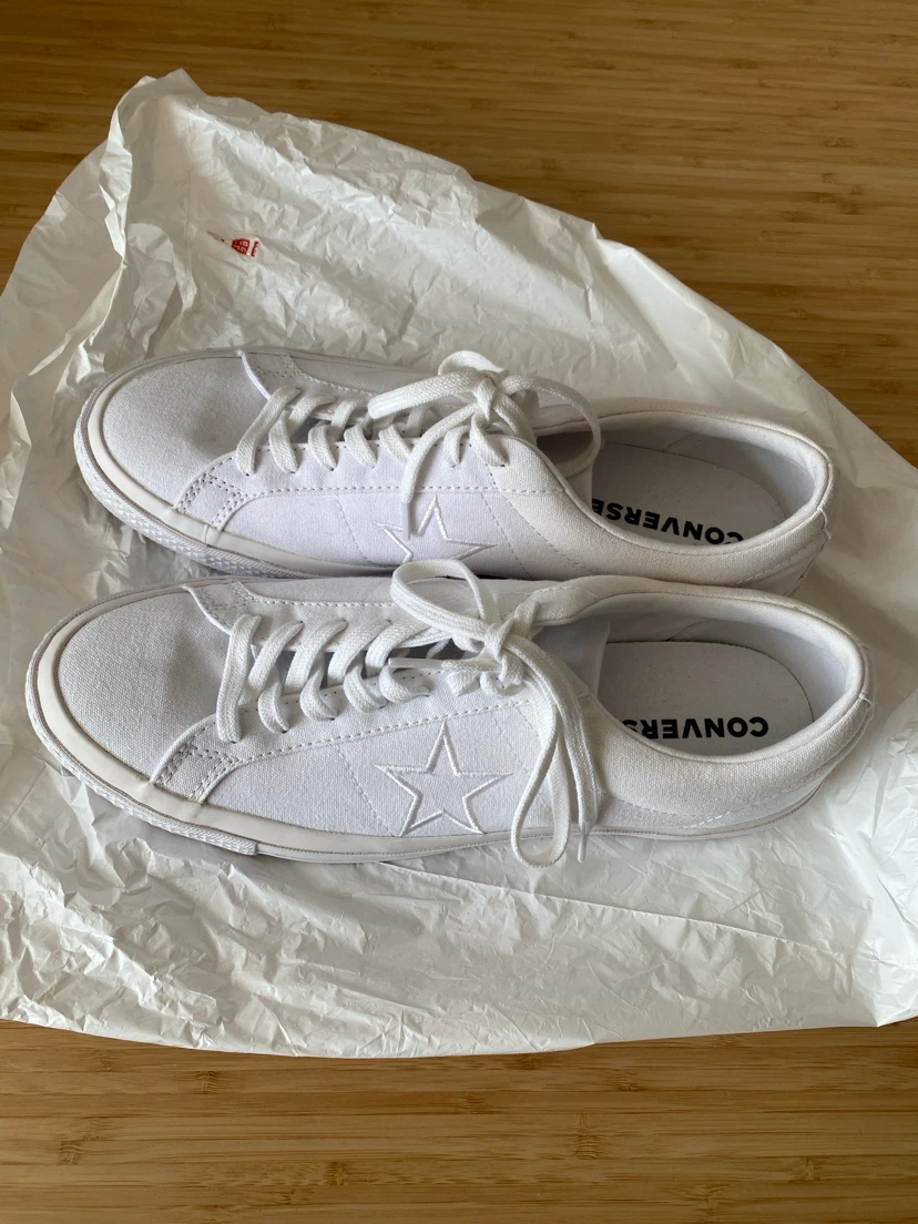 Converse White Canvas - Size 11 US - photo 2