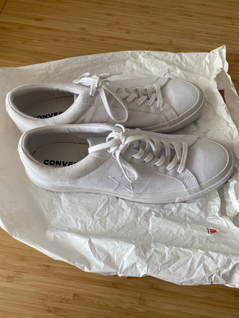 Converse White Canvas - Size 11 US - photo 3