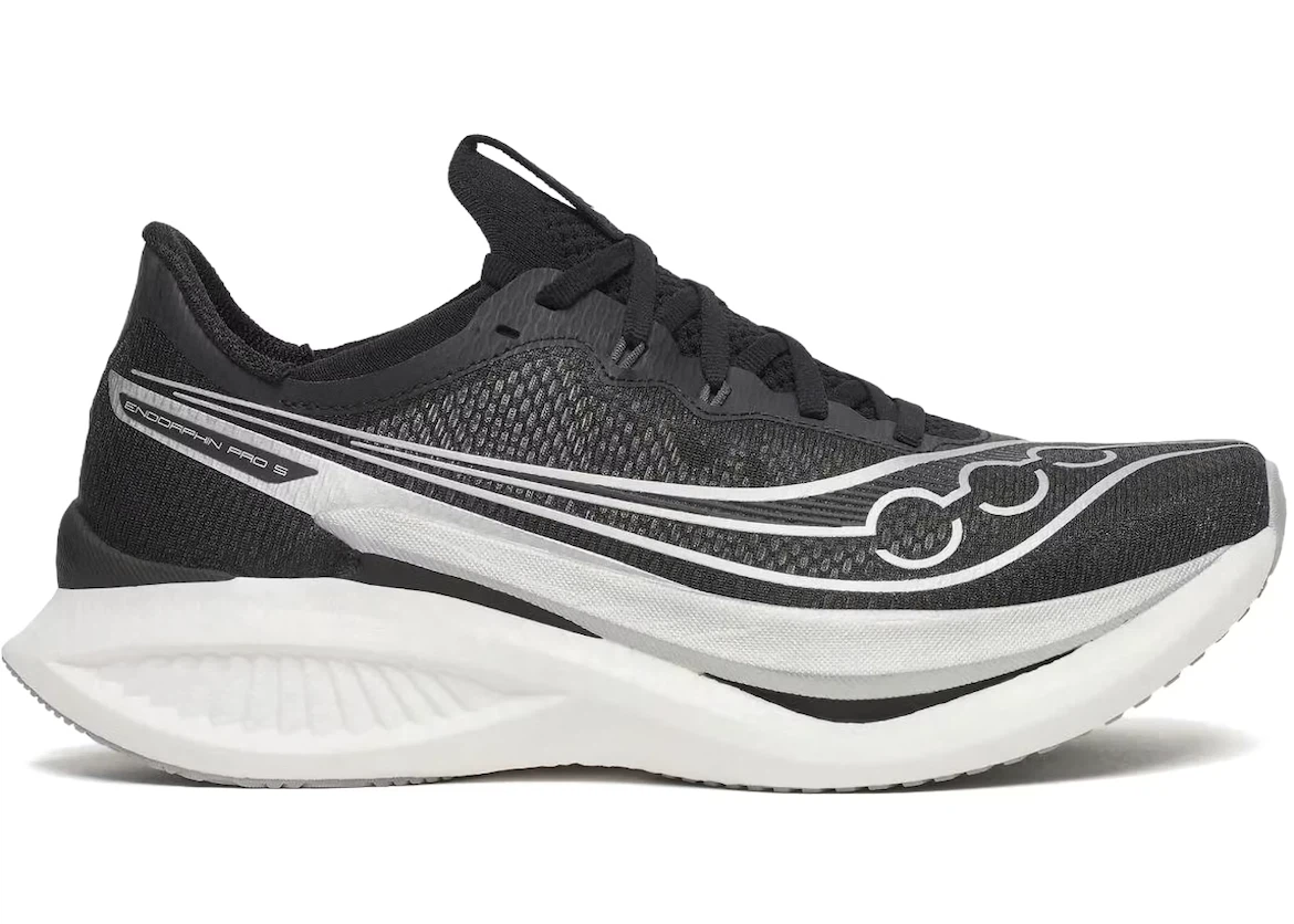 SAUCONY Endorphin Pro 5-Men’s size 11 *Carbon Plate-NEW