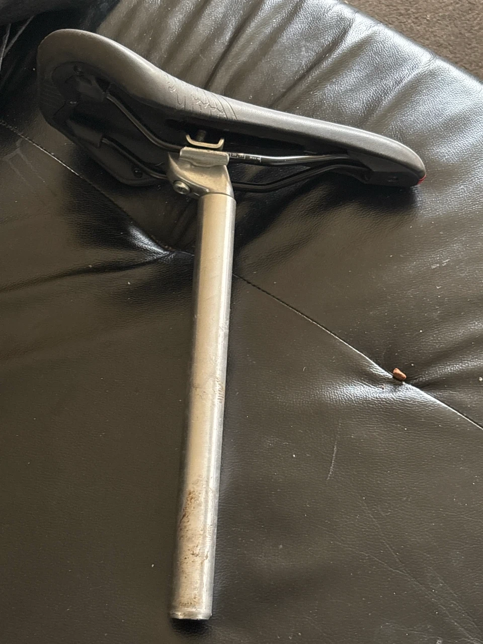 GT Bicycle Saddle and Seatpost - photo 2