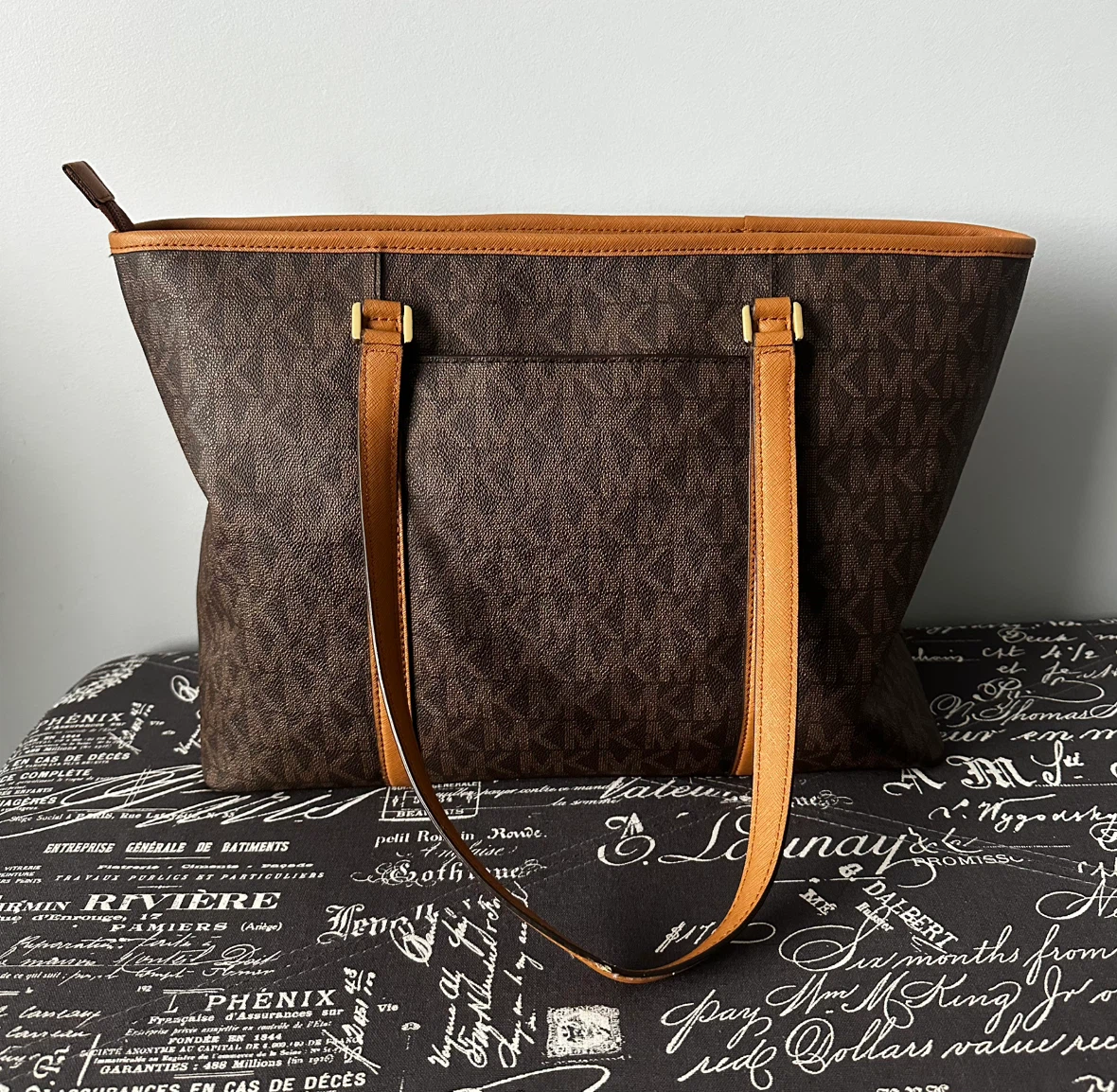 Michael Kors Brown Logo Tote Bag - photo 3