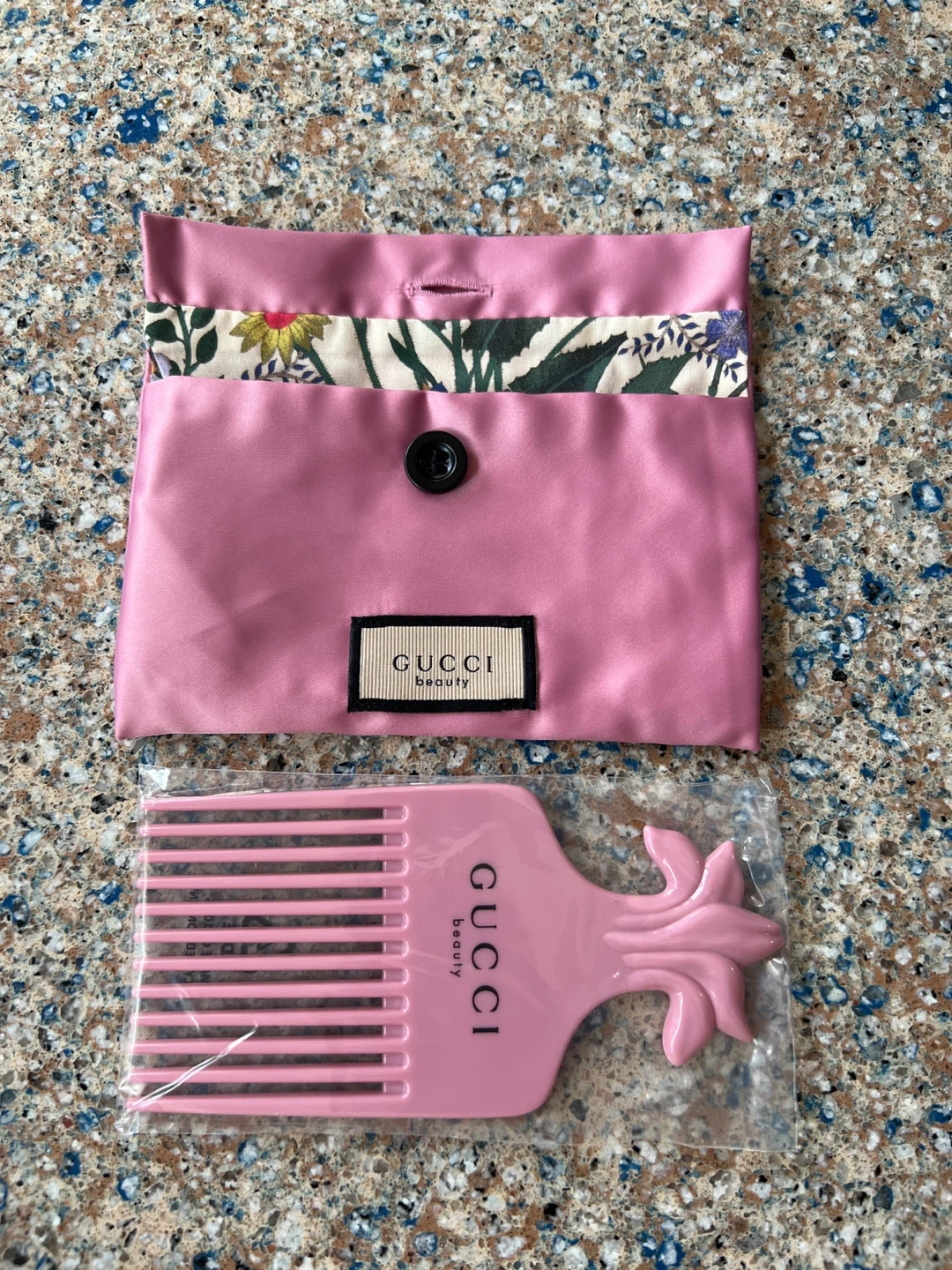 Gucci Beauty Pink Comb and Pouch Set