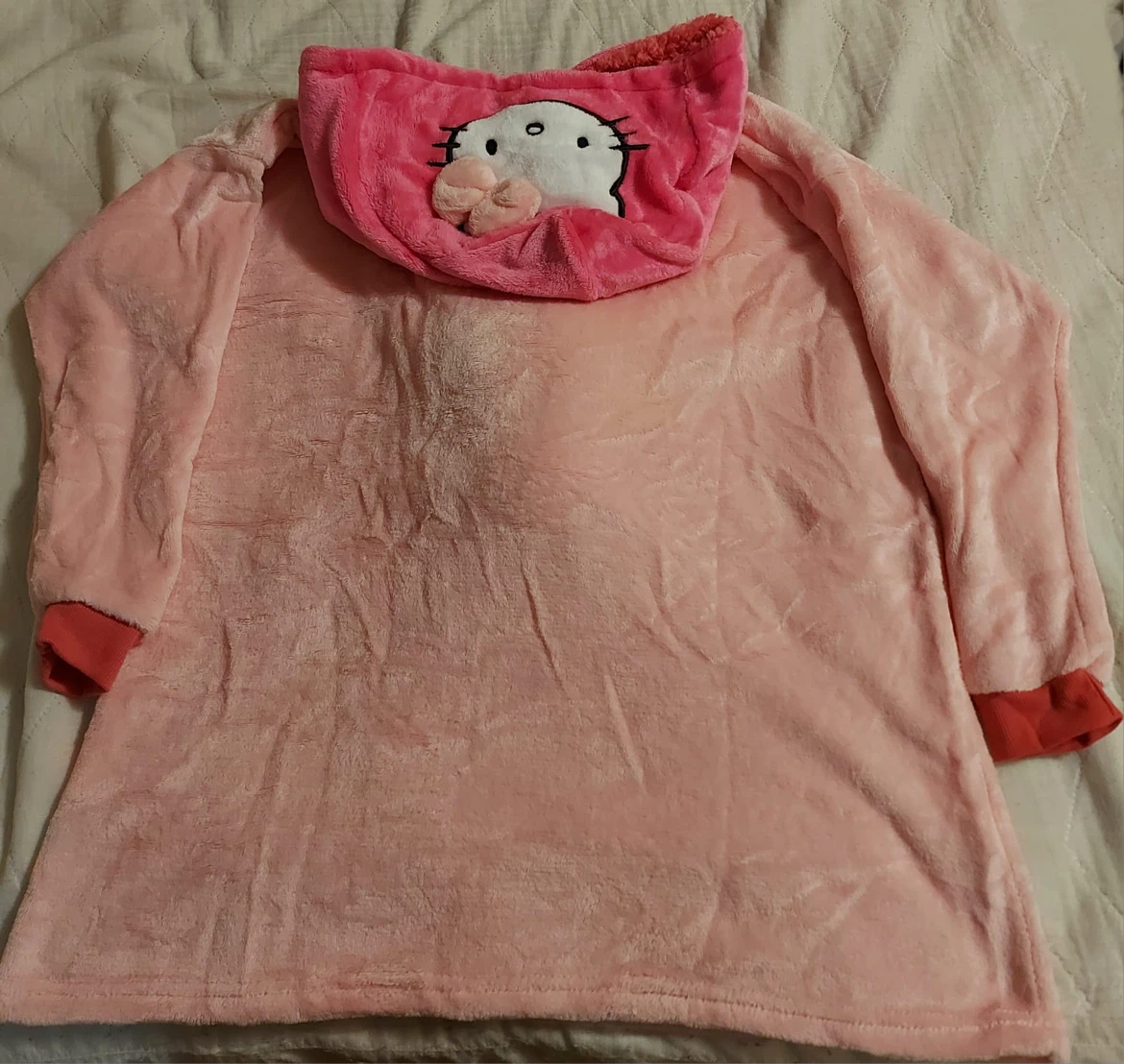 Cute hello kitty blanket hoodie with plush toy attached - photo 2